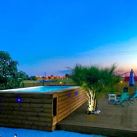 A Jory 25 M² Piscine Partagee Saint-Jory